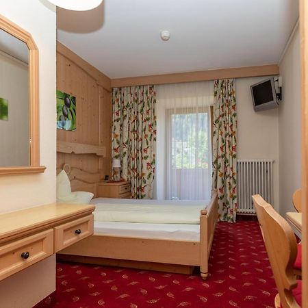 Hotel Garni Elisabeth เซลล์ อัม ซิลลา ภายนอก รูปภาพ